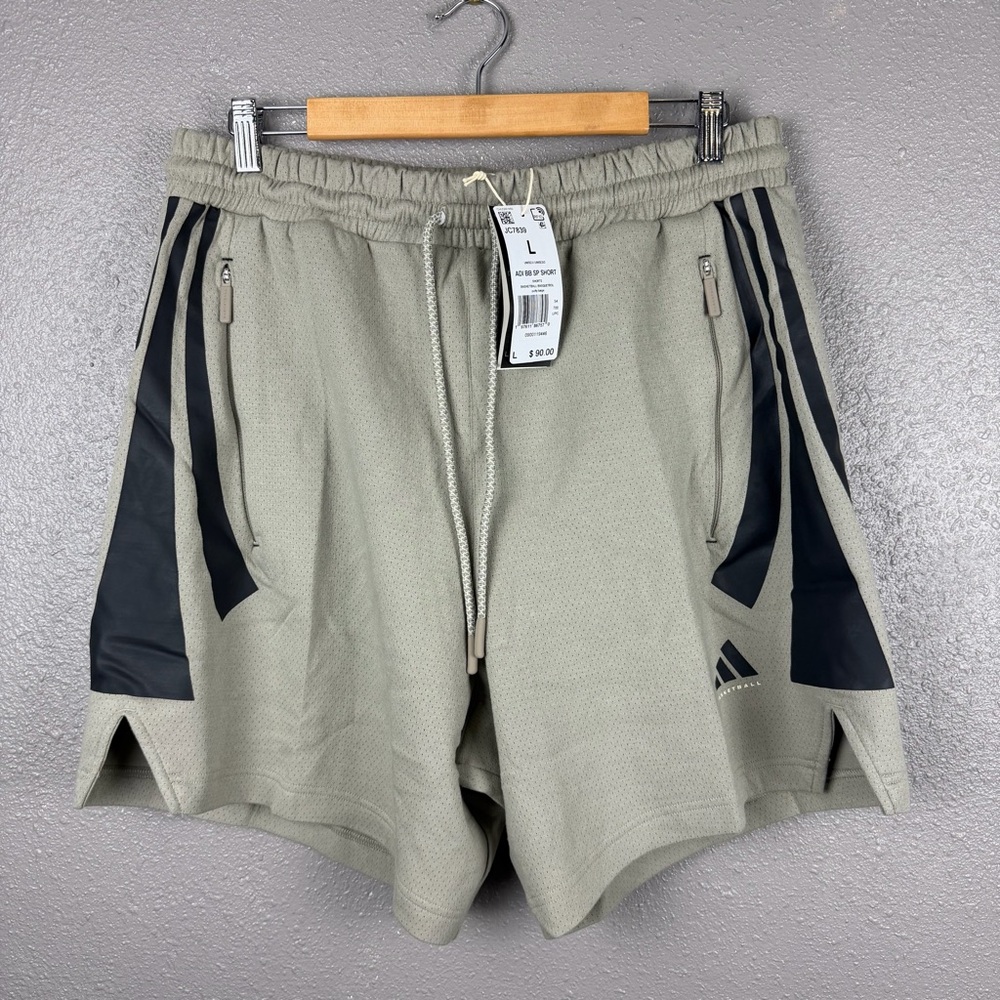 Adidas BASKETBALL Spacer Basketball Shorts Men’s Large Beige JC7839 NWT MSRP $90